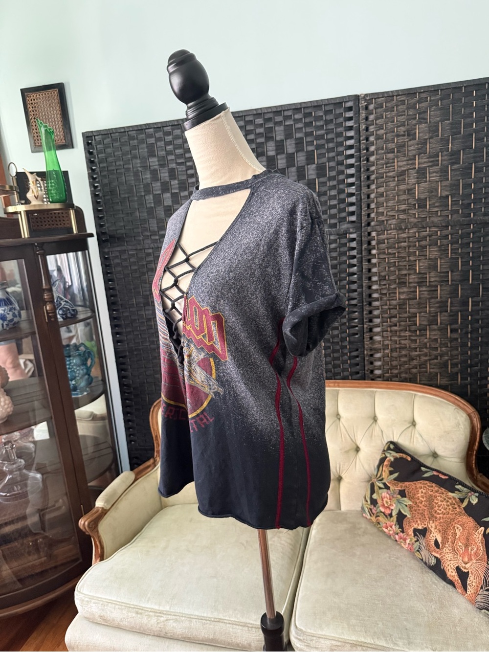 🎸 Affliction American Metal World Tour Lace Up Graphic Tee Medium Grunge Goth - Picture 7 of 13